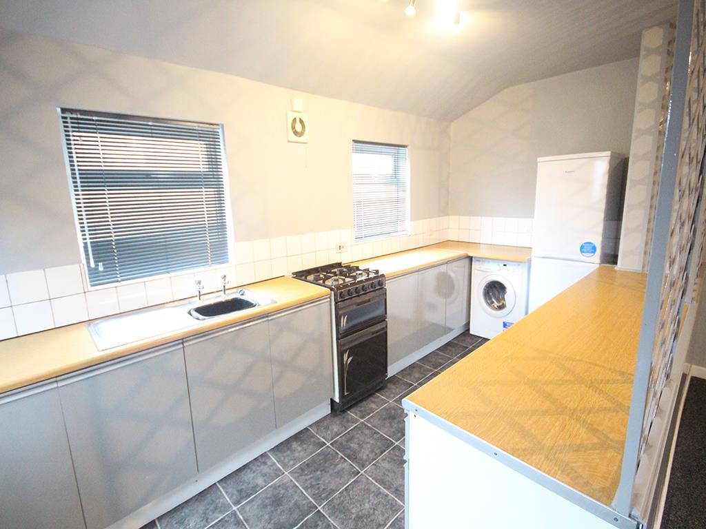 2 bedroom flat To Let in Earby - IMG_6172.jpg